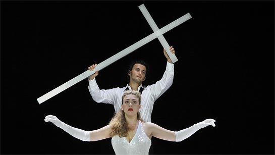 Lohengrin restores the cross