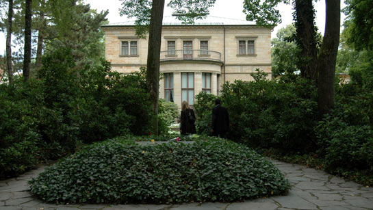 Richard Wagner's grave in the garden of Villa Wahnfried.