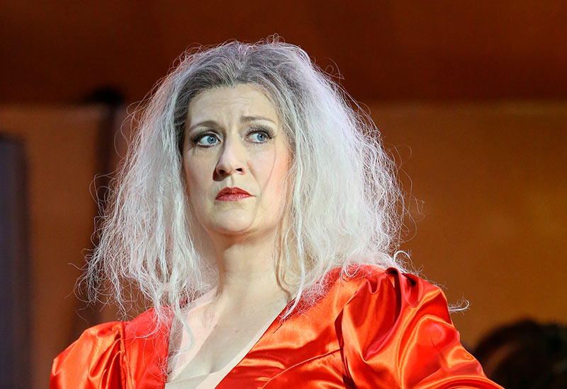 Sarah Connolly’s Fricka. Frank Castorf: Rheingold