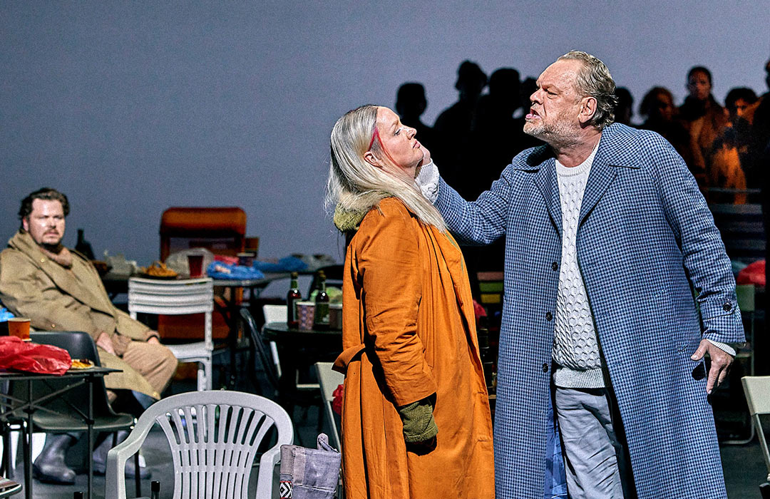 Tomislav Mužek (Erik) watching Elisabeth Teige (Senta) and Michael Volle (der Holländer). Photo: Enrico Nawrath/Bayreuther Festspiele