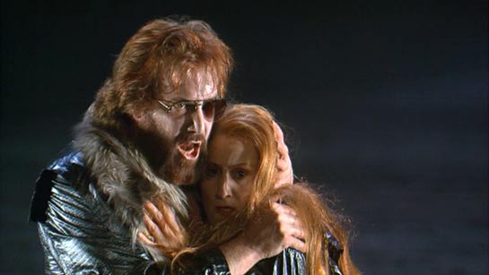 John Tomlinson and Anne Evans in Harry Kupfer's production of Die Walküre